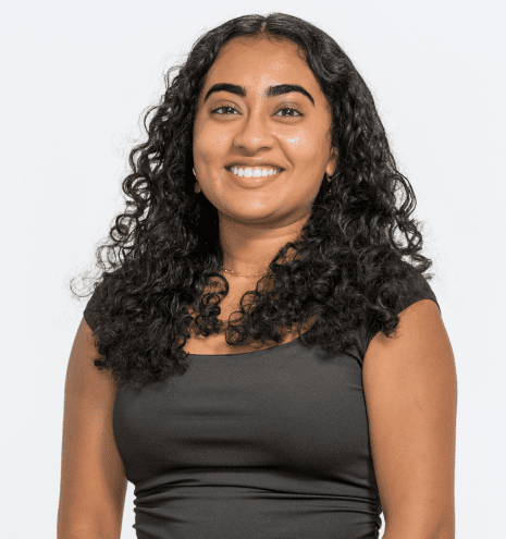 Lydia S.'s professional headshot paired with her quote testimonial focused on working as an intern.